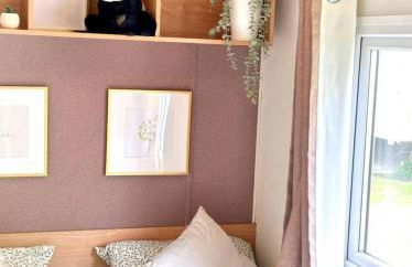 Harwich - Caravan - Sleeps 10 - Garden - Pool - Foto 15