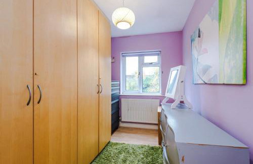 4 Bed House - Sleeps 8 - Free Parking - Manchester - Foto 29