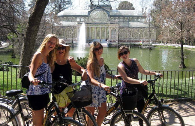 Madrid Bike Rental - Photo 2