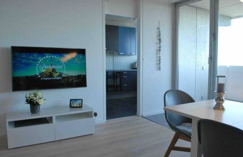 Skyline Appartement mit Pool and Netflix - Foto 43
