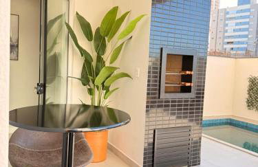 Apartamento moderno, a 200 metros da praia com pátio,piscina e churrasqueira privativa 2 vagas de garagem - Foto 9