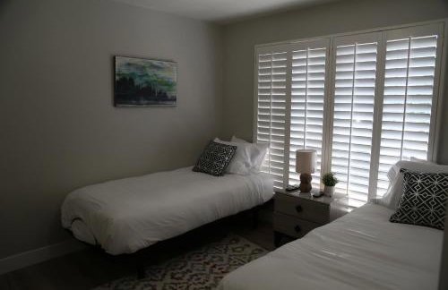 Updated 4-bedroom home centrally located - Foto 18