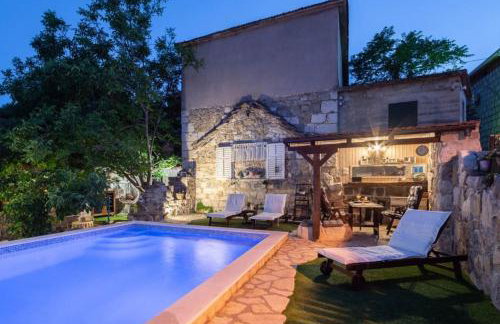 Holiday House near Split with heated pool - Photo 12