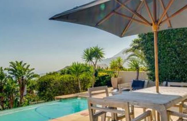 Secure Holiday Apartment w Private Pool Calico - Photo 38