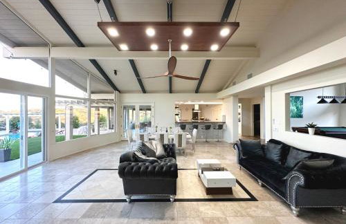 Hilltop Villa, Pool Oasis, Pickleball Court, Avocado Grove, Views - Foto 12