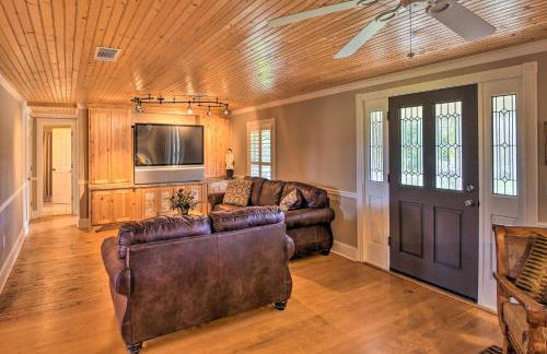 Serving Southern Charm at this Clarkesville House! - Foto 4