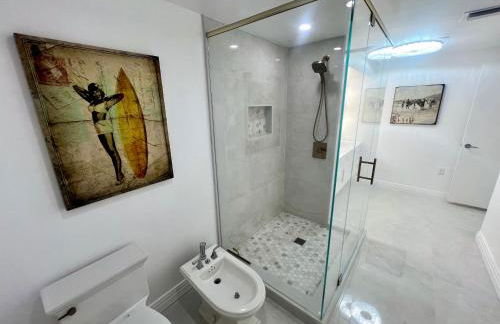 WOW! Best Location! Best Unit! New Renovated South Beach Ocean Front - Foto 42