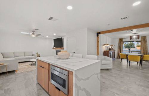 Modern Cactus Home - Luxe with Spa-baths Pool & Firepit - Foto 25