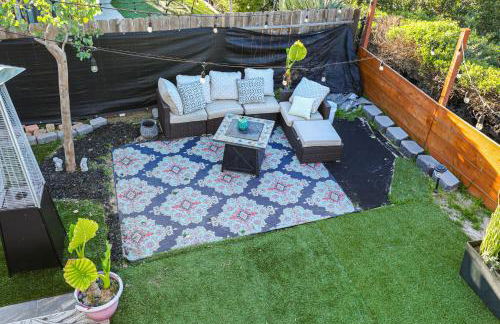 Modern Oceanside Living! Family Home with Workspace - Foto 2