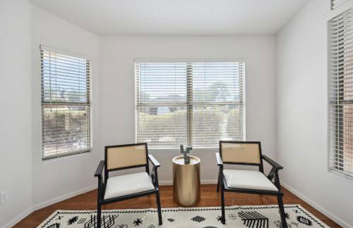 Chic Desert Retreat - Lush Spa Pool - Mini Golf - Foto 26