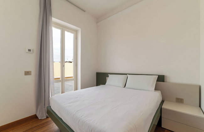 JOIVY Exclusive 2-Bedroom Villa with Private Garden - 5 minutes from the Colosseum - Photo 29