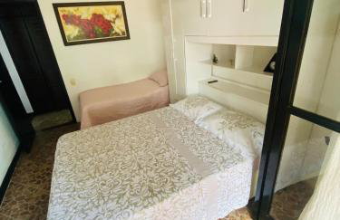 Cantinho de Vó em Itaúna - Passos da praia na melhor localização com Ar Condicionado e estacionamento - Foto 19