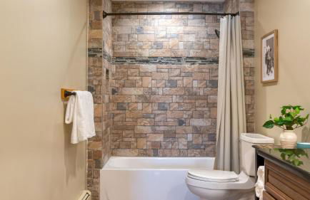 Scenic Catskills Retreat • Pool Hot Tub Game Room Lake Views Mountainview Estate by AvantStay - Foto 49