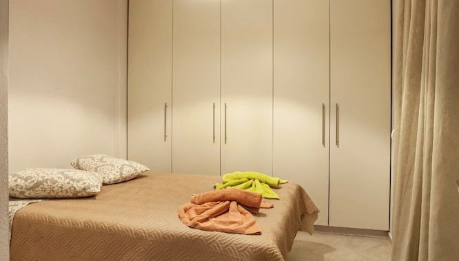 Be Queen-Your Urban Stay - Foto 1, Habitación