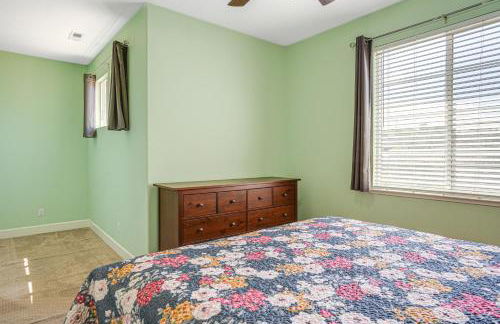 Spacious Bay Point Family Home with Private Yard! - Foto 18