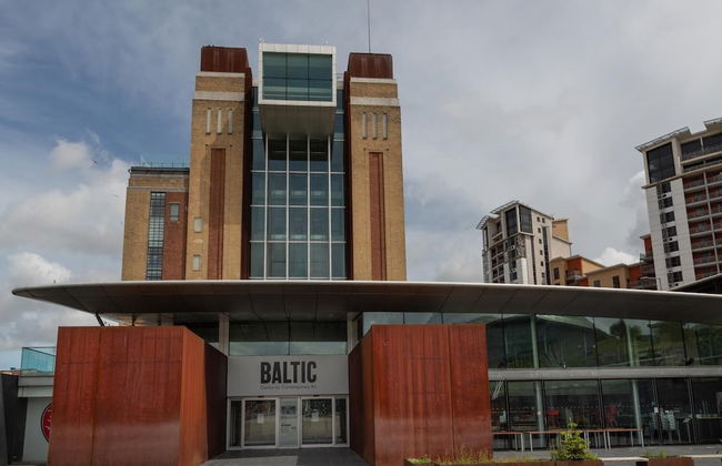 Luxury Central Newcastle Apartment 20 - Photo 26