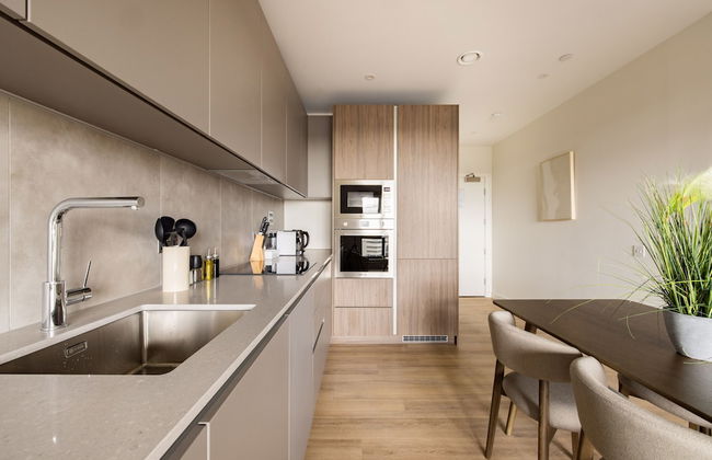 London Greenford by Charles Hope - Foto 19