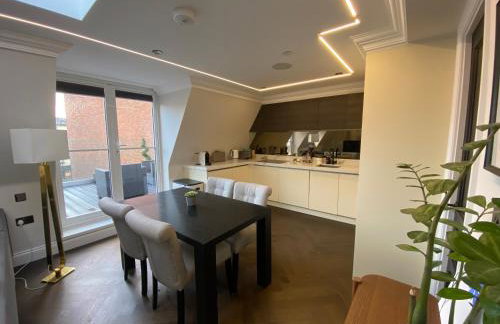 Beautiful Penthouse in centre of Winchester - Photo 11