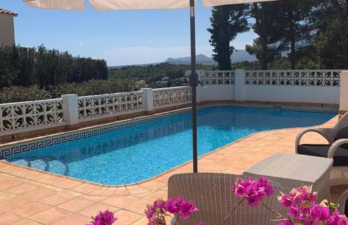 South facing Villa with beautiful views - Foto 1