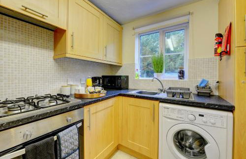 Modern 2 Bed House Sleeps 6 Southam Town Centre - Inspire Homes Ltd - Foto 13