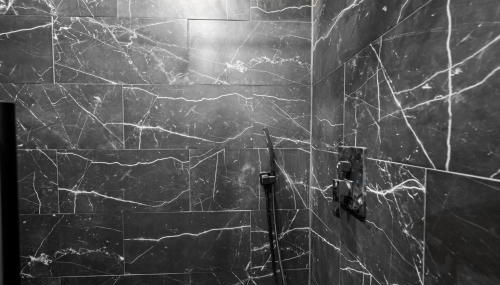 Modern Studio Retreat with Free Park - Foto 5