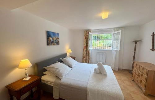 Charmant T2 avec terrasse, piscine et jardin - Foto 8