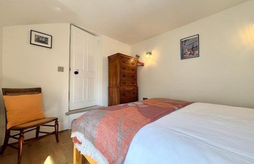 Pandora Cottage Charming Seaside Escape, Newlyn, Sleeps 4 - Photo 11
