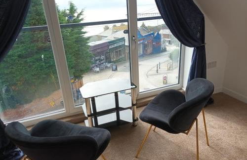 Stylish 3 Bed Apt Sea Views Near the Beach 2B - Foto 34