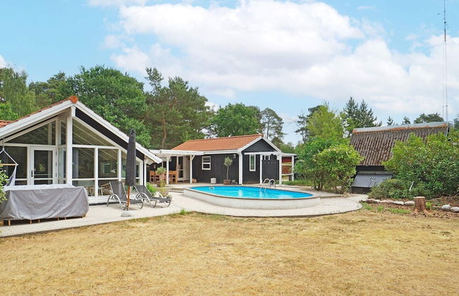 8 Person Holiday Home in Hojby - Foto 12