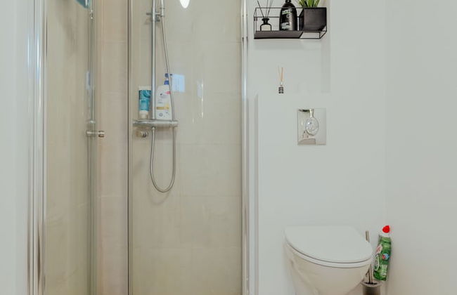 Lovely Apartment | 10 Min Walk From City Centre - Foto 16