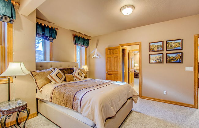 3bdwhere the Foxes Runluxurious, Usaf Academy - Foto 3