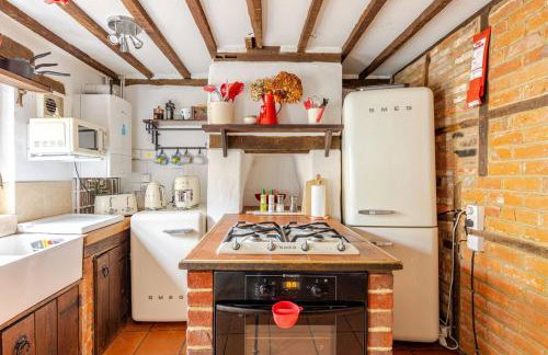 Beautiful 17th Century Cottage - Photo 35