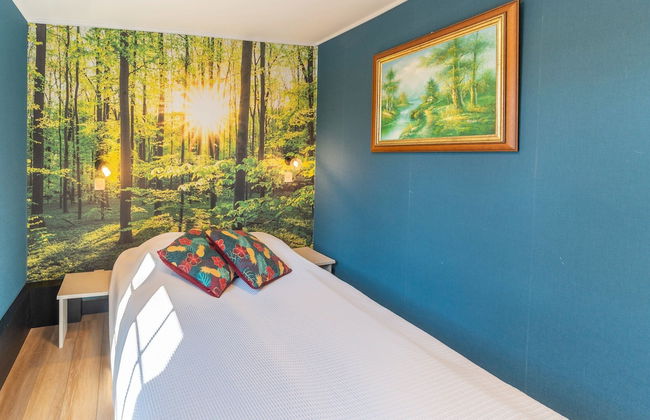 Charming Cottage Near Lake - Photo 12