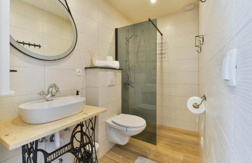 Modern Rustic Villa Kate - Foto 28