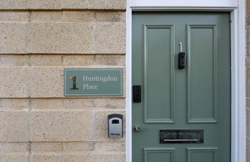 Stylish 2 Bed City Centre Apartment with Parking - Foto 15