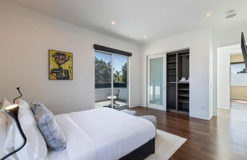 5BR Modern West Hollywood Retreat - Foto 79