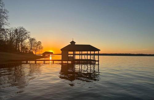 Lakefront Cottage- late summer price decrease! - Foto 17