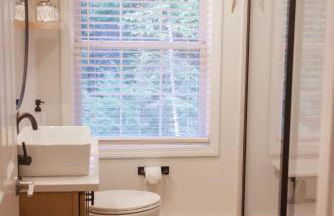 Lincolnville 2BR - Beach Vibes & Backyard BBQ - Foto 26