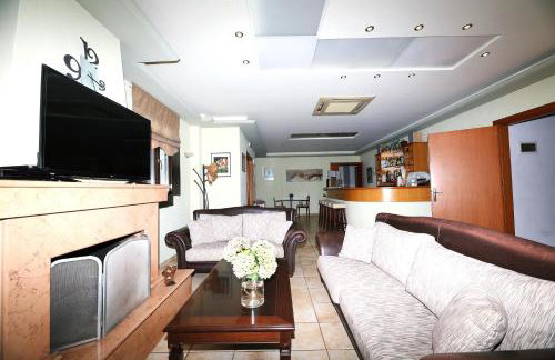 Palirria Hotel & Studios - Photo 6