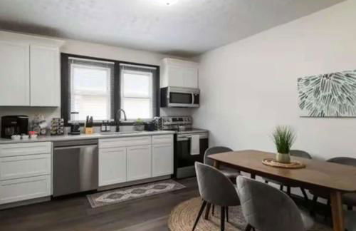 3BR Downtown-Old Salem Oasis - Foto 6