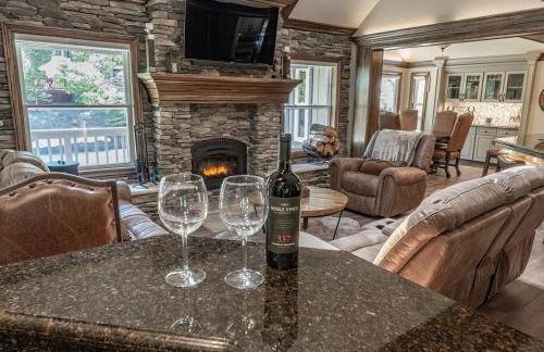 Lux Western Cabin Pool Table Ping Pong Vibes - Foto 6