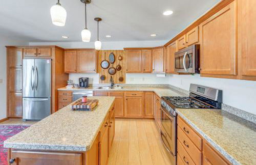 WFH-Friendly Columbiana Vacation Rental with Deck! - Foto 11