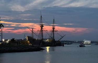 Upscale Industrial Penthouse - Foto 29