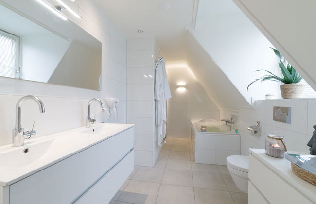 4 bedroom House in Colijnsplaat with garden and terrace - Photo 20