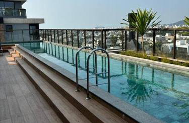 Apto Elegante com Localização Privilegiada e Rooftop incrível - Foto 1