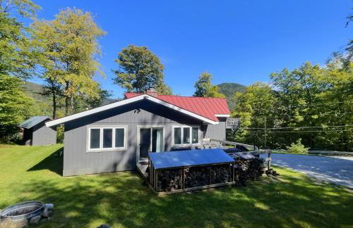 Alpine Chalet Grill, Fire pit, Pool, Gym, CornHole - Photo 10