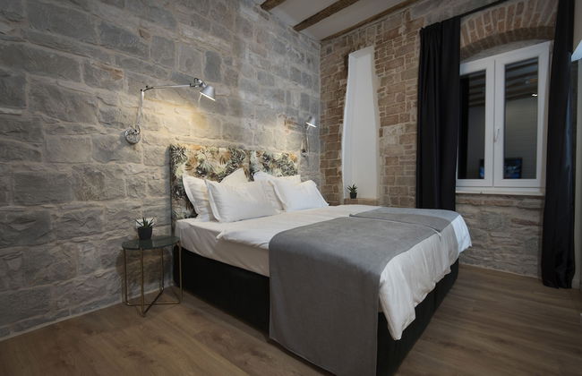 Emarconi history&luxury in Split center - Photo 15