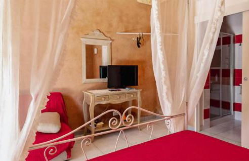 Pet Friendly Home In San Pancrazio Salentin With Private Swimming Pool, Can Be Inside Or Outside - Foto 15