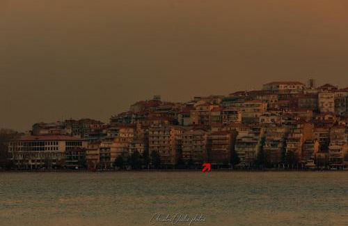 Kasoni Home , Απόλυτα κεντρικό διαμέρισμα μπροστά στη λίμνη - Foto 71