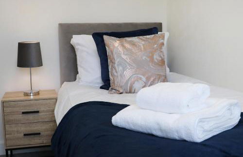 Large 3-Bed House VAT Invoices & Parking - Ideal for Contractors - Foto 16